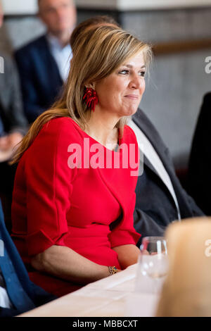 Amsterdam, Netherlands. 10th Apr, 2018. Queen Máxima of The Netherlands at the Koninklijk Concertgebouw in Amsterdam, on April 10, 2018, for a work-visit to the Koninklijk Concertgebouw Orkest, the Queen is patroness of the orchestra Credit: Albert Nieboer/Netherlands OUT/Point De Vue Out · NO WIRE SERVICE · Credit: Albert Nieboer/Royal Press Europe/RPE/dpa/Alamy Live News Stock Photo