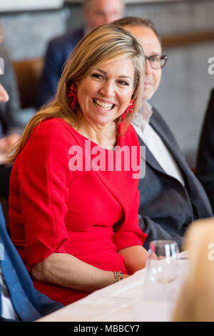Amsterdam, Netherlands. 10th Apr, 2018. Queen Máxima of The Netherlands at the Koninklijk Concertgebouw in Amsterdam, on April 10, 2018, for a work-visit to the Koninklijk Concertgebouw Orkest, the Queen is patroness of the orchestra Credit: Albert Nieboer/Netherlands OUT/Point De Vue Out · NO WIRE SERVICE · Credit: Albert Nieboer/Royal Press Europe/RPE/dpa/Alamy Live News Stock Photo