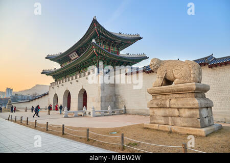 Seoul, Korea - December 9, 2015: Gwanghwamun Gate. It is the main gate of Gyeongbokgung palace. it is also a landmark and symbol of Seoul's long histo Stock Photo