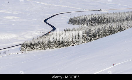 A snowy scene on Lennoxtown to Fintry road high in the Campsie Fells during winter Stock Photo