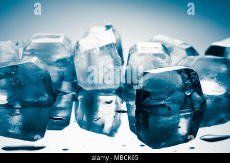 https://l450v.alamy.com/450v/mbck65/ice-cubes-with-drops-mbck65.jpg