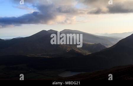 Y Garn from the summit of Moel Cynghorion across Llyn Cwellyn Stock Photo