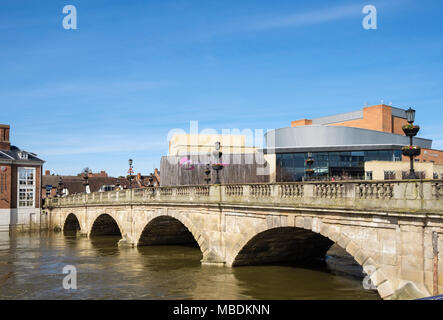 The Welsh Bridge over the River Severn with high water level and TheatreSevern beyond. Shrewsbury, Shropshire, West Midlands, England, UK, Britain Stock Photo