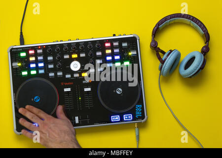 Vestax vci 300 hi-res stock photography and images - Alamy