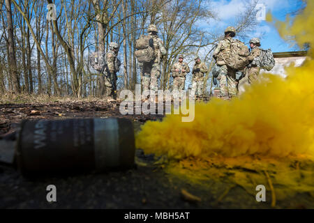 Afnorth Bn Rdi Soldiers of AFNORTH Battalion, U.S. Army NATO Brigade, conduct building ...