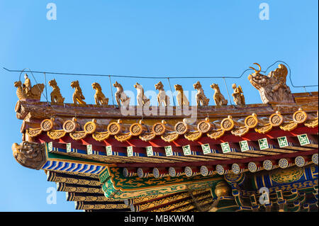 Immortal and beasts on the eaves of Taihe Hall, Forbidden City, Beijing Stock Photo