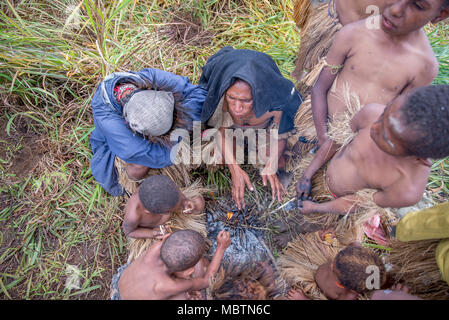 family naked  169点のFamily Cape Cod Beachのストックフォト - Getty Images