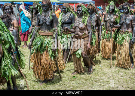 Kumipana Warrior Women Group parading at Mount Hagen Cultural Show, Papua New Guinea Stock Photo