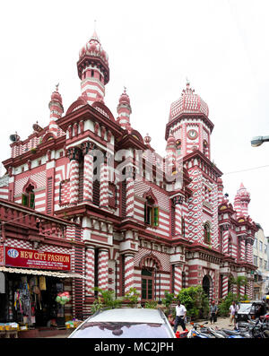 Jami-Ul-Alfar Mosque is one of the oldest mosques in Colombo and a popular tourist site in the city. Stock Photo