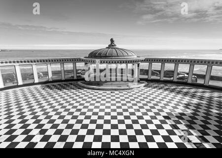 Seafront at night, Scarborough, Yorkshire Stock Photo: 23278919 - Alamy