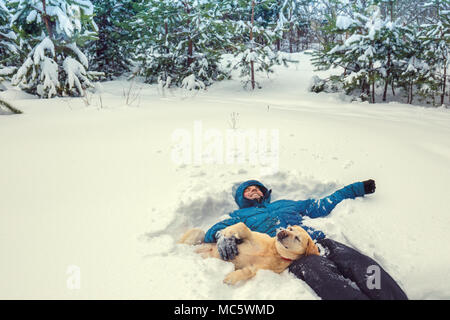 Labrador Retriever dog - lying in water Stock Photo - Alamy