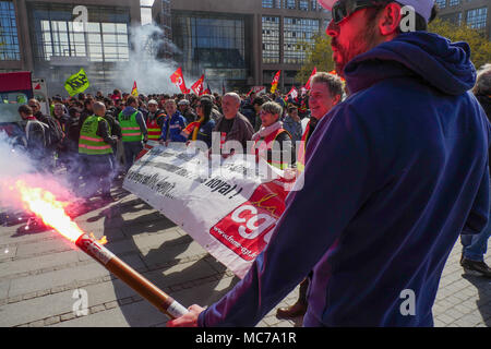 Lyon, France, 13th April 2018: Called by trade unions, SNCF employees are seen in Lyon (Central-Eastern France) on April 13, 2018 as they gather in front of Part-Dieu Railway station on the fifth day of action against status reform engaged by French Government.  Credit: Serge Mouraret/Alamy Live News Stock Photo
