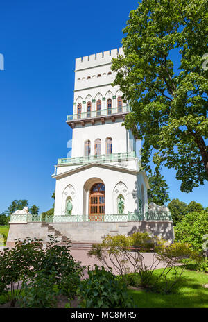 Saint Petersburg, Russia - August 12, 2016:  White Tower in the Alexandrovsky Park of Tsarskoe Selo (Pushkin) Stock Photo