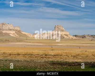 Distant view of Scotts Bluff National Monument from the south, near Scottsbluff, Nebraska, USA. Stock Photo