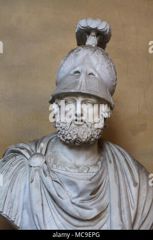 Greek general and statesman Pyrrhus of Epirus (319/318 - 272 BC). Roman marble head completed with a helmet and bust in the 16th century on display in the courtyard of the Palazzo Pitti in Florence, Tuscany, Italy. Stock Photo