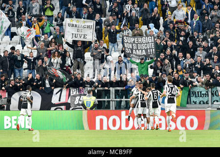 Turin, Italy. 15th Apr, 2018. during the Serie A football match between Juventus FC vs UC Sampdoria at Allianz Stadium  on 15 April 2018 in Turin, Italy. Credit: Antonio Polia/Alamy Live News Stock Photo