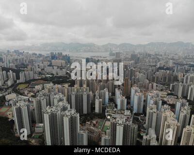 Hong Kon, Hong Kon, China. 15th Apr, 2018. Hong Kong, CHINA-15th April 2018: Aerial photography of buildings in Hong Kong, China. Hong Kong is the fourth-most densely populated region in the world and is dubbed as Forest of Skyscrapers. Credit: SIPA Asia/ZUMA Wire/Alamy Live News Stock Photo