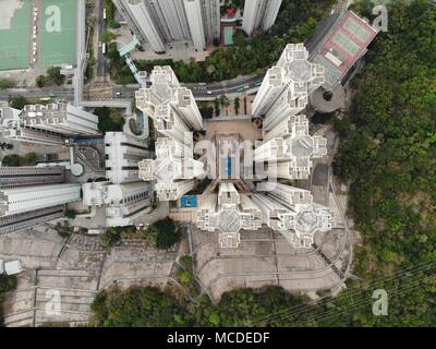 Hong Kon, Hong Kon, China. 15th Apr, 2018. Hong Kong, CHINA-15th April 2018: Aerial photography of buildings in Hong Kong, China. Hong Kong is the fourth-most densely populated region in the world and is dubbed as Forest of Skyscrapers. Credit: SIPA Asia/ZUMA Wire/Alamy Live News Stock Photo