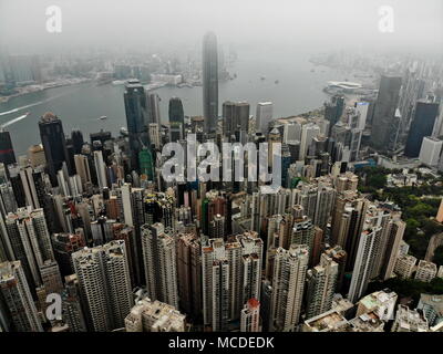 Hong Kon, Hong Kon, China. 15th Apr, 2018. Hong Kong, CHINA-15th April 2018: Aerial photography of buildings in Hong Kong, China. Hong Kong is the fourth-most densely populated region in the world and is dubbed as Forest of Skyscrapers. Credit: SIPA Asia/ZUMA Wire/Alamy Live News Stock Photo