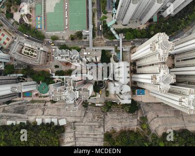 Hong Kon, Hong Kon, China. 15th Apr, 2018. Hong Kong, CHINA-15th April 2018: Aerial photography of buildings in Hong Kong, China. Hong Kong is the fourth-most densely populated region in the world and is dubbed as Forest of Skyscrapers. Credit: SIPA Asia/ZUMA Wire/Alamy Live News Stock Photo