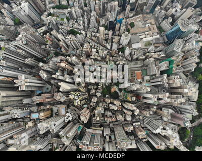 Hong Kon, Hong Kon, China. 15th Apr, 2018. Hong Kong, CHINA-15th April 2018: Aerial photography of buildings in Hong Kong, China. Hong Kong is the fourth-most densely populated region in the world and is dubbed as Forest of Skyscrapers. Credit: SIPA Asia/ZUMA Wire/Alamy Live News Stock Photo