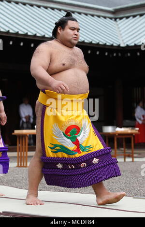 Tokyo Japan. 16th Apr, 2018. Takaysu, APRIL 16, 2018 - Sumo : Annual sumo tournament dedicated to the Yasukuni Shrine in Tokyo Japan. Credit: Sho Tamura/AFLO SPORT/Alamy Live News Stock Photo