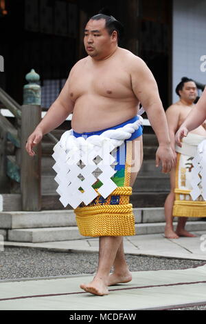 Tokyo Japan. 16th Apr, 2018. kakuryu, APRIL 16, 2018 - Sumo : Annual sumo tournament dedicated to the Yasukuni Shrine in Tokyo Japan. Credit: Sho Tamura/AFLO SPORT/Alamy Live News Stock Photo