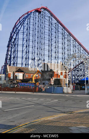 The Star pub in front of Blackpool Pleasure Beach being demolished ...