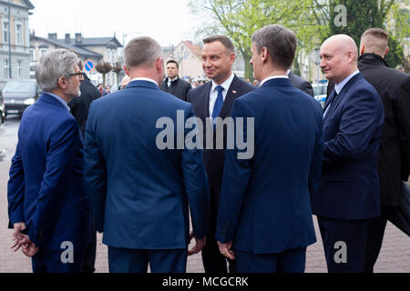 Szamotuly, Poland 16th April 2018. President of the Republic of Poland Andrzej Duda laid a wreath at the Monument to the 'Wielkopolska Insurgents on the 60th Anniversary of the Struggle for National Independence'. The President of the Republic of Poland also met with residents of Szamotuly. Credit: Slawomir Kowalewski/Alamy Live News Stock Photo