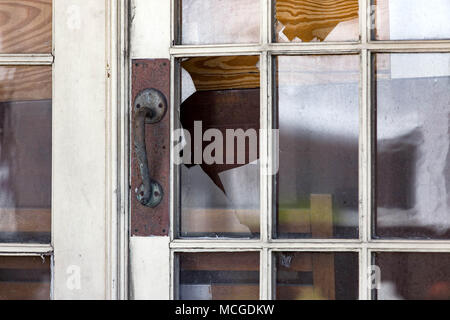 Lake Worth, Florida, USA. 16th Apr, 2018. CDS Gulfstream, the company that owns 51 percent of the $65 million Gulfstream Hotel renovation project, dismissed its racketering lawsuit against Steve Michael and its partner HH Gulfstream. Credit: Allen Eyestone/The Palm Beach Post/ZUMA Wire/Alamy Live News Stock Photo