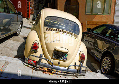 Old VW Beetle, San Francisco, California, USA, North America, parked at an angle on a steep road Stock Photo