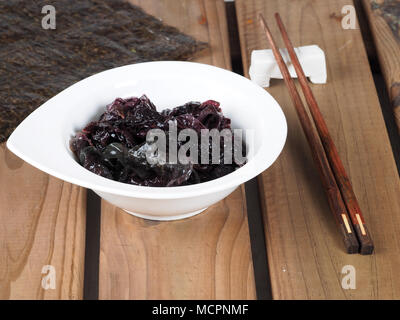 Nori Seaweed – Alga Nori Edible seaweed of the red algae. Binomial