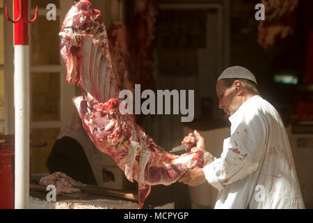 Aegypten, Kairo, Fleischer in der Soukstrasse vom Stadttor Bab Zuwela zur Muhammed Ali Street Stock Photo