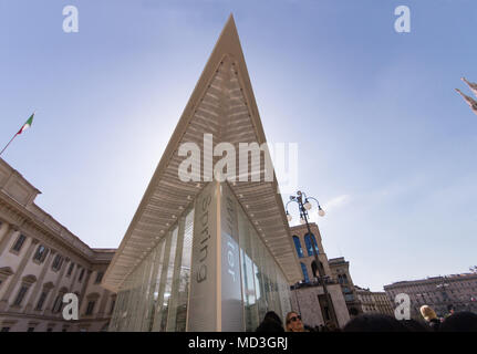 Milan, Italy. 18th April 2018. The LIVING NATURE pavilion by Carlo Ratti Architect installed in Piazza Duomo, Milan, for the 2018 Milan Design Week - Milan Furniture Fair Credit: Riccardo Bianchini/Alamy Live News Stock Photo