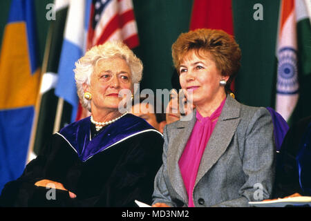 Wellesley, Massachusetts, USA. 1st June, 1990. First lady Barbara Bush, left, and Raisa Gorbachev, wife of President Mikhail Gorbachev of the Soviet Union, right, attend the graduation ceremony at Wellesley College in Wellesley, Massachusetts on June 1, 1990. Credit: Rob Crandall/Pool via CNP Credit: Rob Crandall/CNP/ZUMA Wire/Alamy Live News Stock Photo