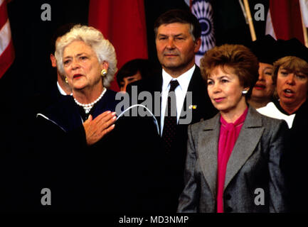 Wellesley, Massachusetts, USA. 1st June, 1990. First lady Barbara Bush, left, and Raisa Gorbachev, wife of President Mikhail Gorbachev of the Soviet Union, right, attend the graduation ceremony at Wellesley College in Wellesley, Massachusetts on June 1, 1990. Credit: Rick Friedman/Pool via CNP Credit: Rick Friedman/CNP/ZUMA Wire/Alamy Live News Stock Photo