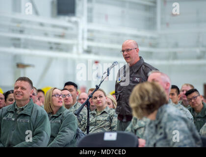 U.S. Air Force Lt. Gen. L. Scott Rice, director, Air National Guard, and Chief Master Sgt. Ronald Anderson, right, Command Chief of the Air National Guard answered questions from members of the 133rd Airlift Wing in St. Paul, Minn., March 25, 2018. The question and answer session was part of an all-call event where they answered questions relating to airmen’s career fields.  (U.S. Air National Guard photo by Tech. Sgt. Austen R. Adriaens/Released) Stock Photo