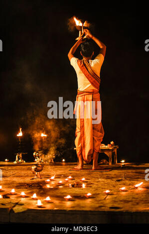 Hinduism : Ganga Aarti Puja (Evening ceremony) in Varanasi, India Stock Photo