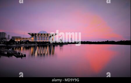 Dramatic and beautiful view over Sultan Mizan Mosque (Masjid Besi) in Putrajaya, Malaysia Stock Photo