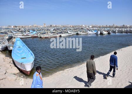 Nouadhibou, Mauritania. 24th Apr, 2017. Fishing port on 24.04.2017 at Nouadhibou - Mauritania | usage worldwide Credit: dpa/Alamy Live News Stock Photo