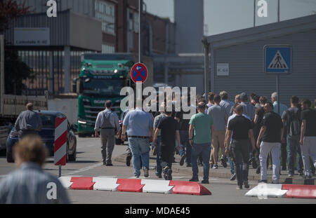 19 April 18 Germany Ruesselsheim Vehicles At The Opel Staff Car Park Photo Boris Roessler Dpa Stock Photo Alamy