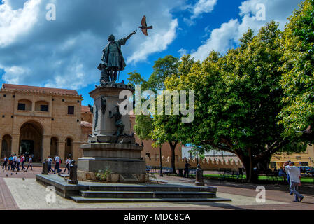 SANTO DOMINGO, DOMINICAN REPUBLIC - OCTOBER 30, 2015: Parque Colon in Santo Domingo Stock Photo