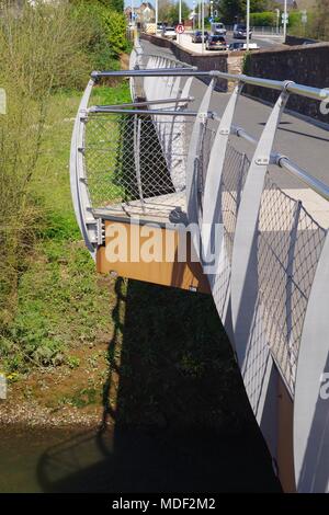 New Steel Cantilevered Pedestrian and Cycle Bridge over the River Exe ...