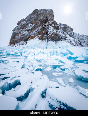 frozen-winter-landscape-olkhon