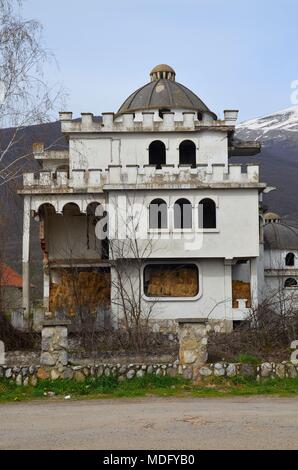 An abandoned Villa in Vitomirusha/Vitomirica close to Peja/Pec, Kosovo Stock Photo