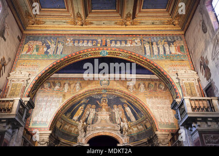 Interior view, mosaics in triumphal arch and apse, Basilica Santa Prassede, Rome, Lazio, Italy Stock Photo