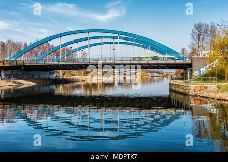 Berlin Charlottenburg-Wilmersdorf. Mörschbrücke. steel tied-arch road bridge over the Westhafen canal Stock Photo