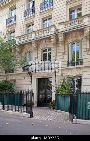Paris, 67 boulevard Lannes, last place where lived French singer Edith ...