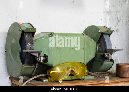 Femco store bench grinder