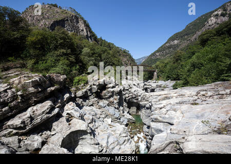 Granite rock formations in the Maggia river in the Maggia Valley, Valle Maggia, Ponte Brolla, Canton of Ticino, Switzerland Stock Photo